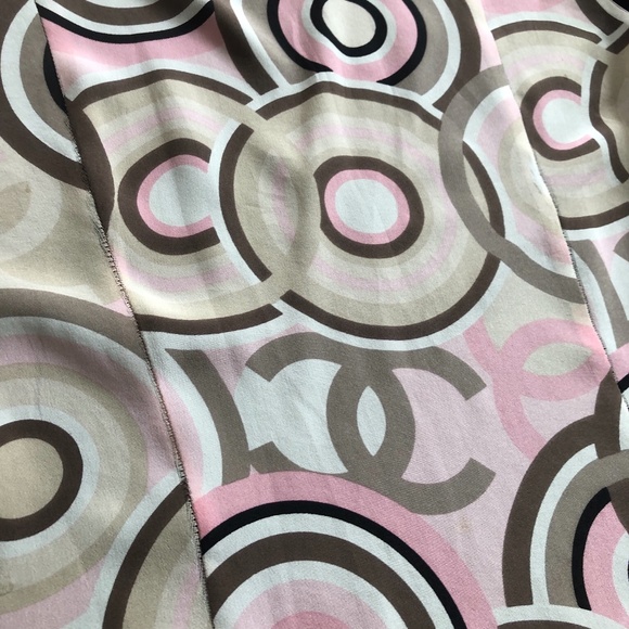 RARE! BEAUTIFUL VINTAGE CHANEL SLEEVELESS BLOUSE - Picture 4 of 9